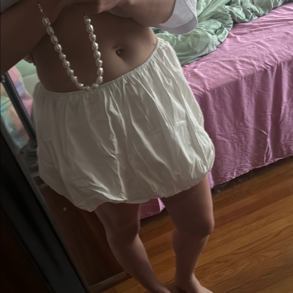 PrettyLittleThing balloon Mini Skirt